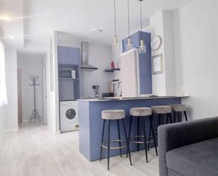 Kitchen of Flat for sale in  Sevilla Capital  with Air Conditioner, Parquet flooring and Furnished