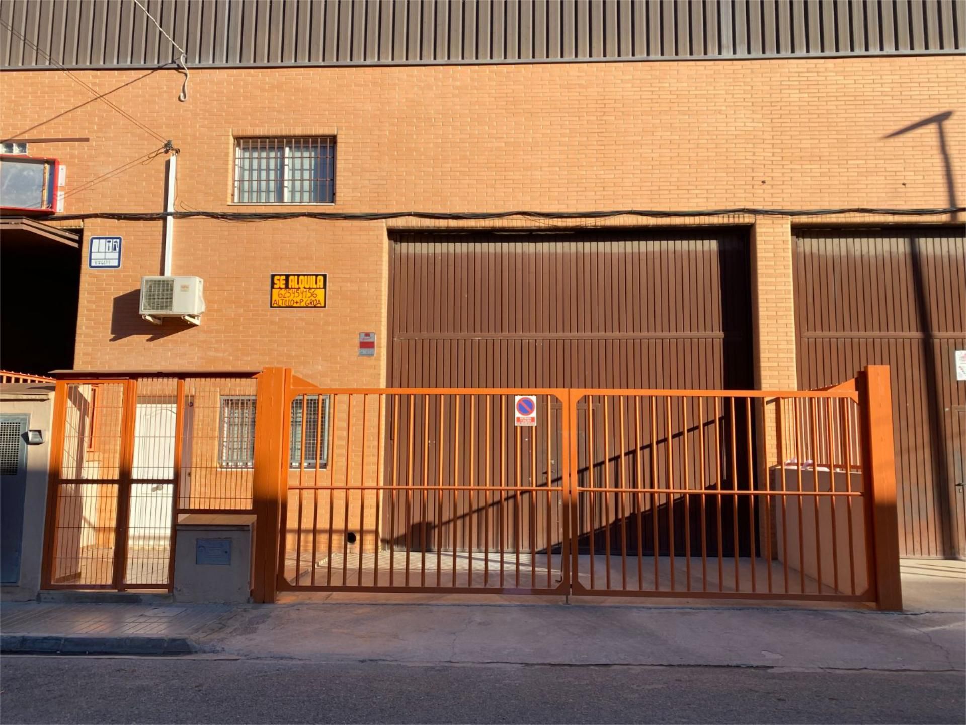 Vista exterior de Nau industrial de lloguer en Rafelbuñol / Rafelbunyol amb Aire condicionat i Moblat