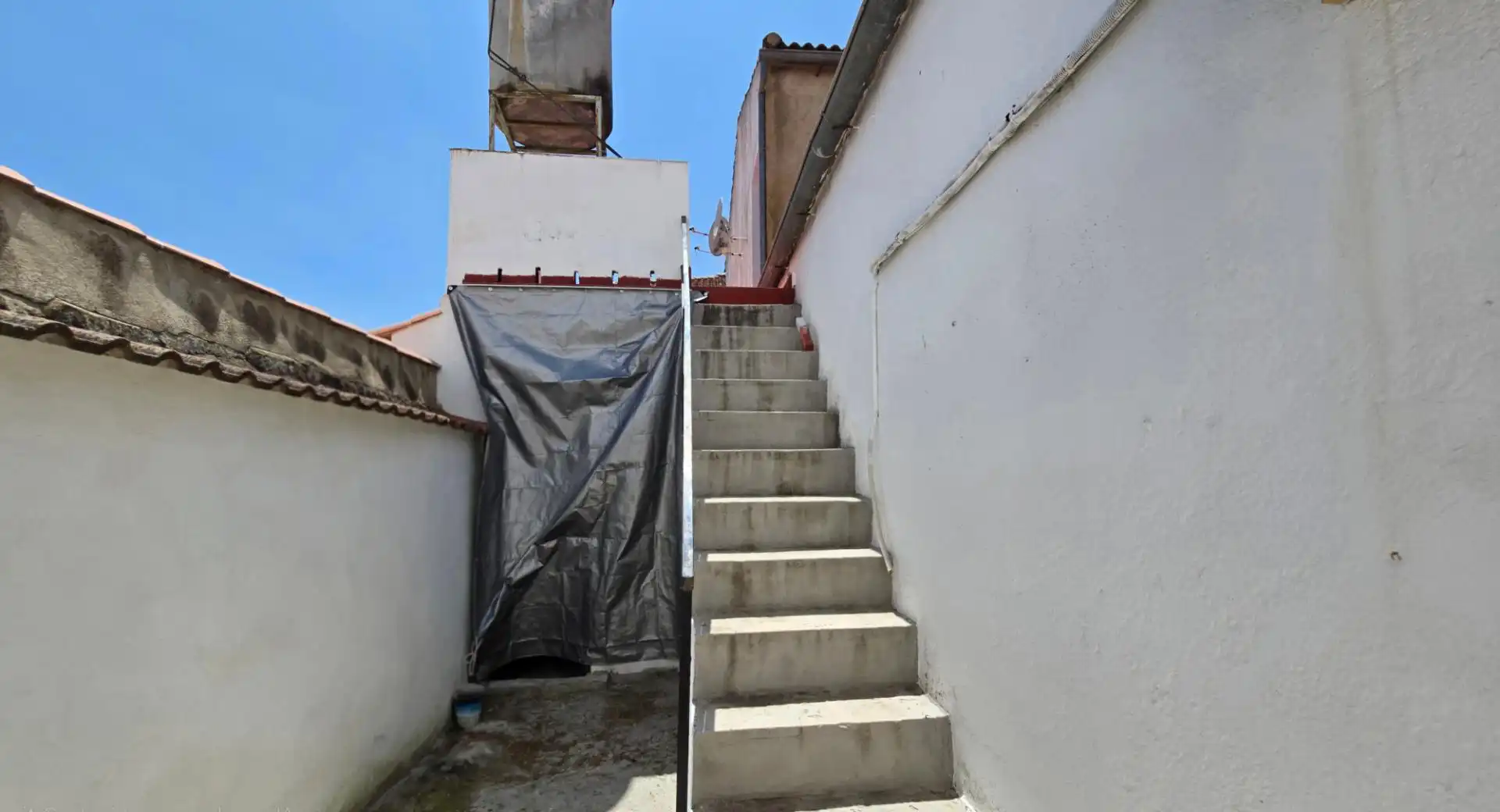 Exterior view of Flat for sale in Villanueva del Rey  with Air Conditioner