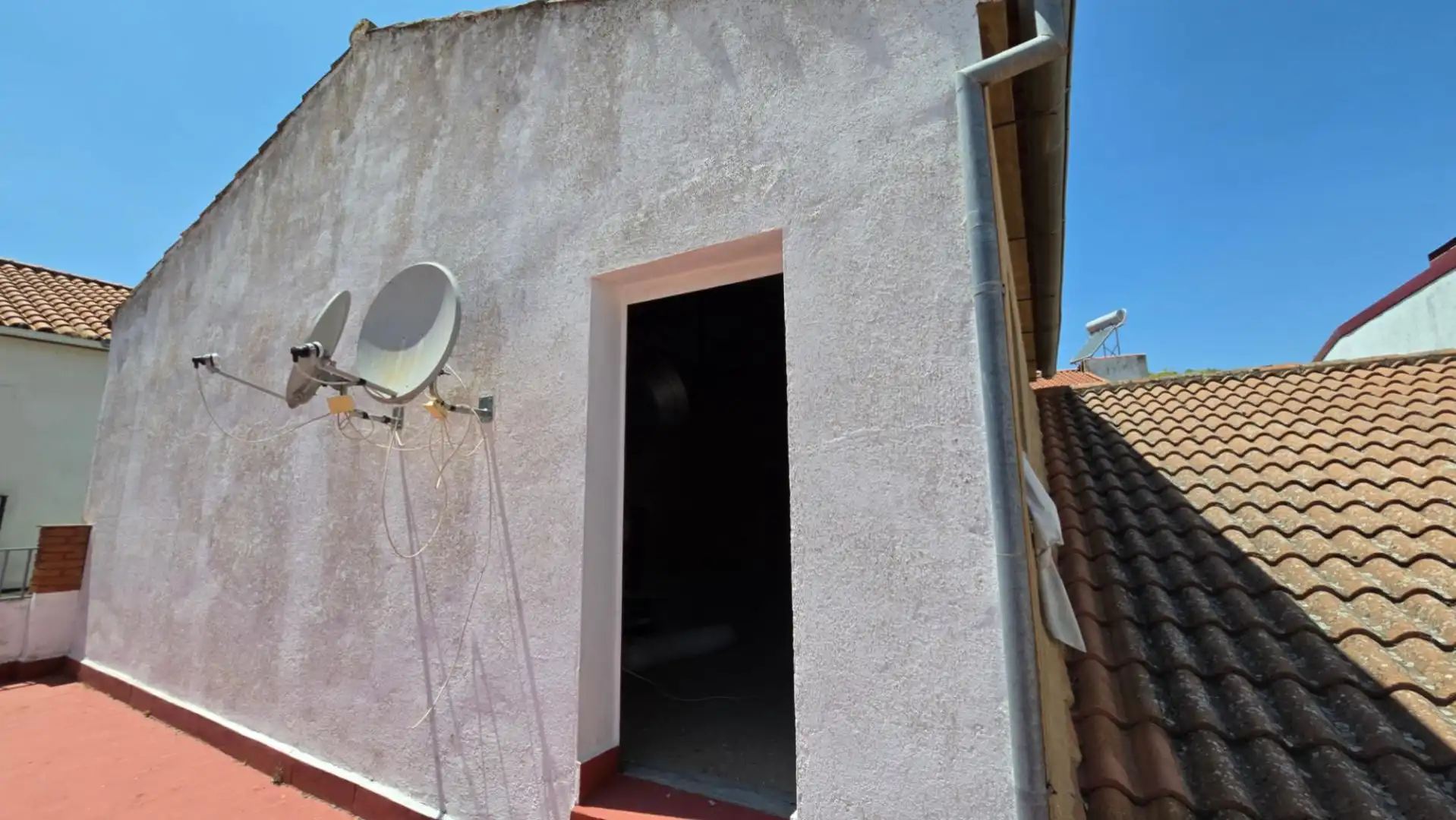 Exterior view of Flat for sale in Villanueva del Rey  with Air Conditioner