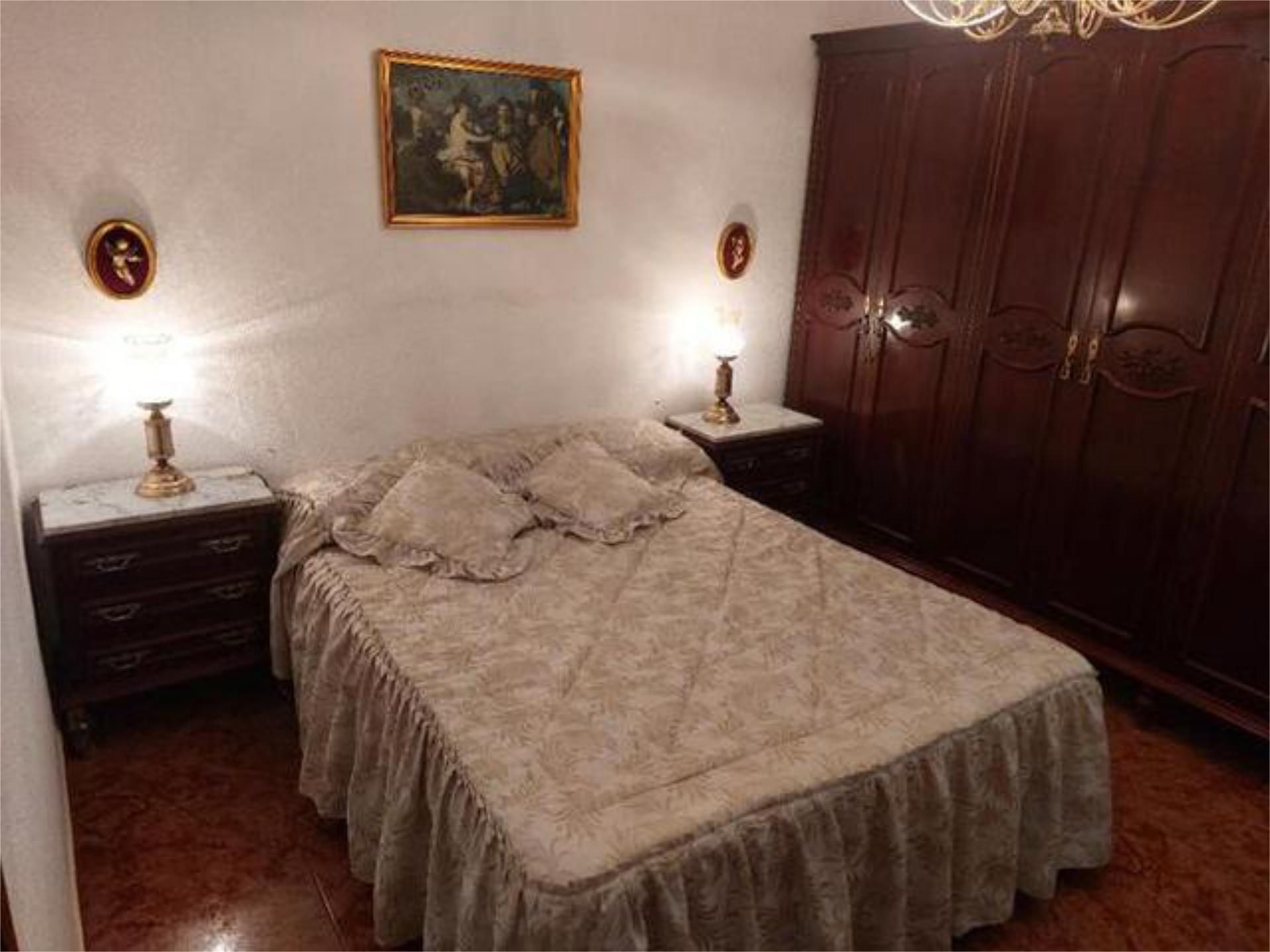 Bedroom of Flat for sale in  Zaragoza Capital  with Heating, Terrace and Furnished