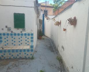 Exterior view of Single-family semi-detached for sale in Talavera de la Reina  with Air Conditioner and Terrace