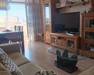 Living room of Flat for sale in  Sevilla Capital  with Air Conditioner, Terrace and Balcony