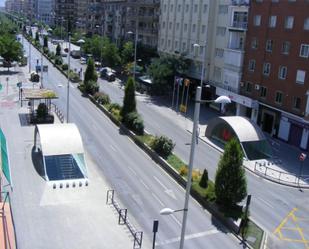 Vista exterior de Pis de lloguer en  Granada Capital amb Aire condicionat, Calefacció i Terrassa