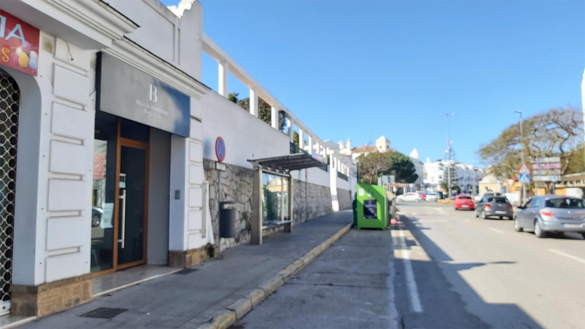 Vista exterior de Casa adosada en venda en Chiclana de la Frontera amb Aire condicionat i Terrassa