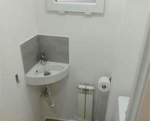 Bathroom of Flat for sale in  Zaragoza Capital  with Heating, Private garden and Terrace