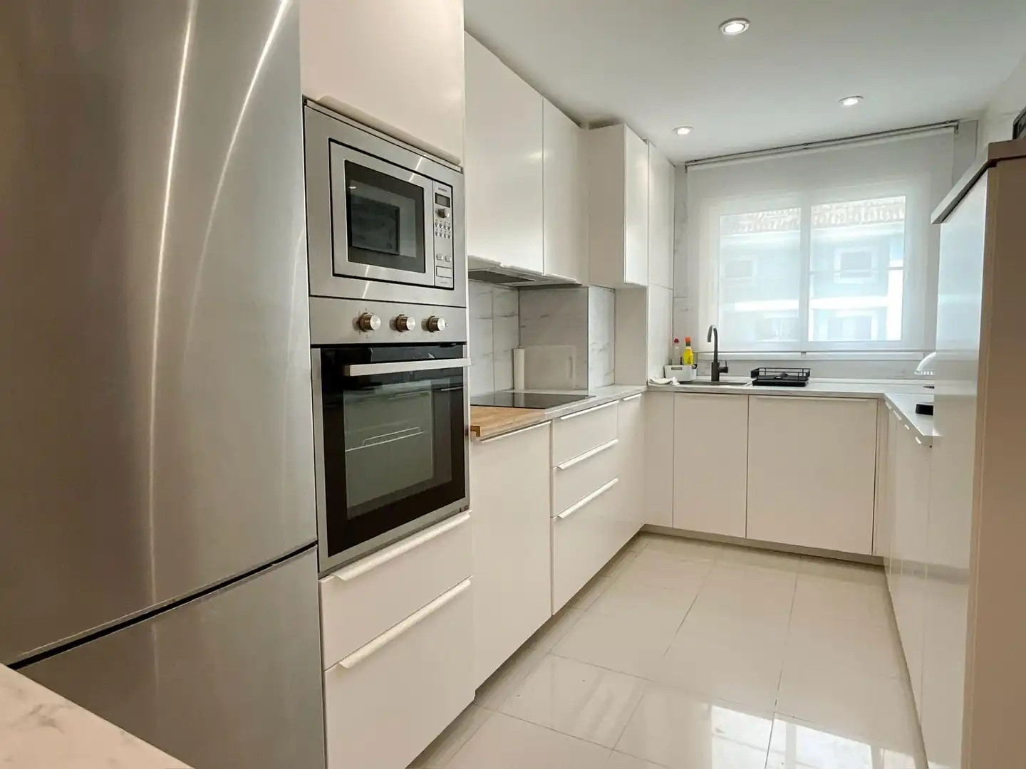 Piso en venta en Puerto de Sotogrande - La Marina Cocina de Piso en venta en Sotogrande con Aire acondicionado y Terraza