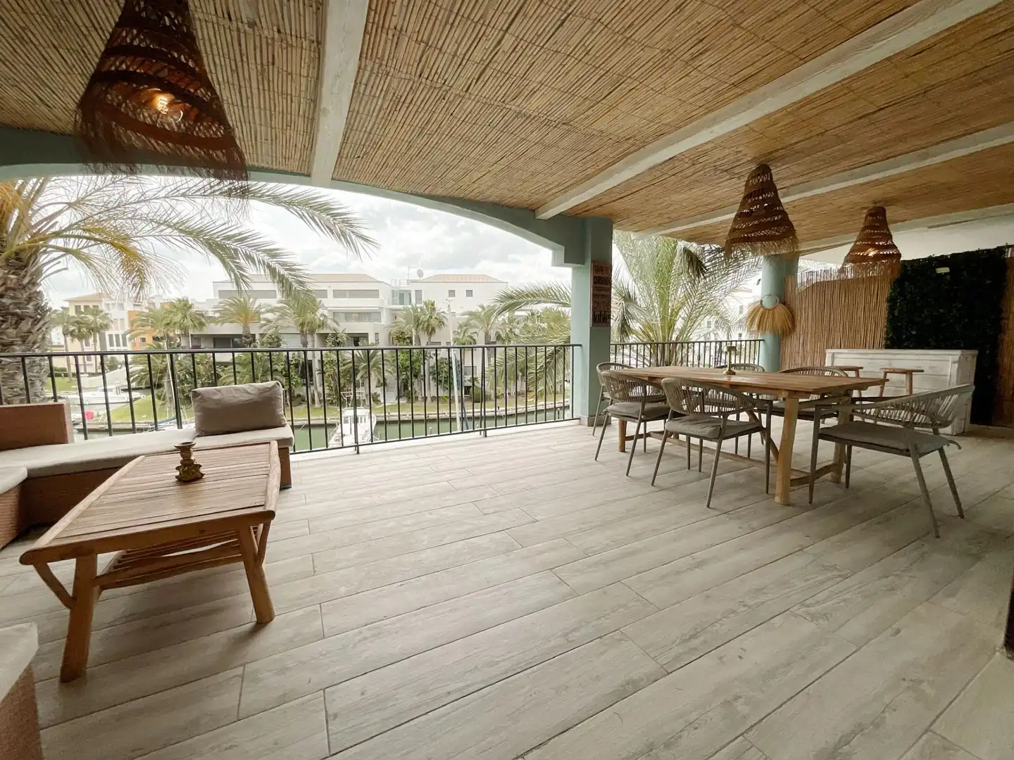 Piso en venta en Puerto de Sotogrande - La Marina Terraza de Piso en venta en Sotogrande con Aire acondicionado y Terraza