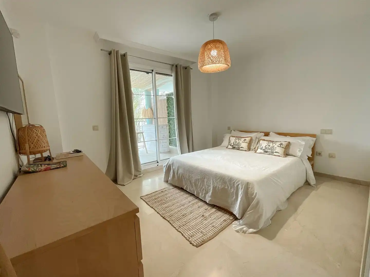 Piso en venta en Puerto de Sotogrande - La Marina Habitación de Piso en venta en Sotogrande con Aire acondicionado y Terraza