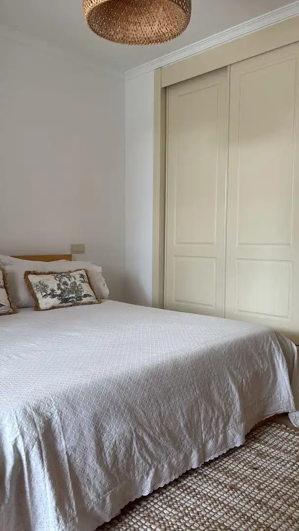 Piso en venta en Puerto de Sotogrande - La Marina Habitación de Piso en venta en Sotogrande con Aire acondicionado y Terraza