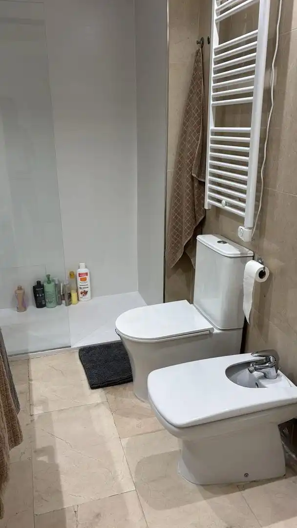 Piso en venta en Puerto de Sotogrande - La Marina Baño de Piso en venta en Sotogrande con Aire acondicionado y Terraza