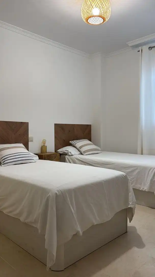 Piso en venta en Puerto de Sotogrande - La Marina Habitación de Piso en venta en Sotogrande con Aire acondicionado y Terraza