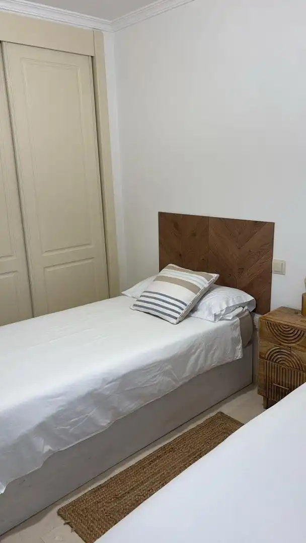 Piso en venta en Puerto de Sotogrande - La Marina Habitación de Piso en venta en Sotogrande con Aire acondicionado y Terraza