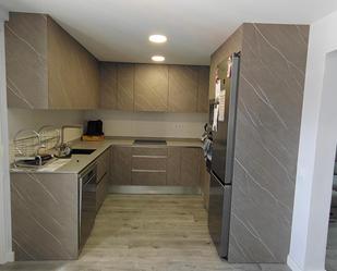 Cuina de Pis de lloguer en Mataró amb Aire condicionat, Parquet i Moblat