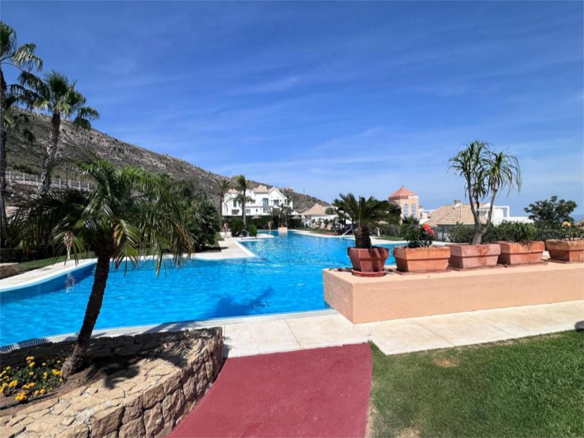 Exterior view of Flat for sale in Benalmádena  with Air Conditioner, Terrace and Swimming Pool