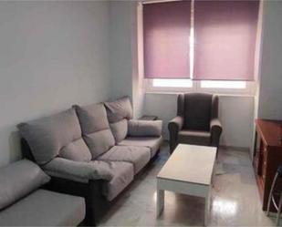 Sala d'estar de Pis de lloguer en Torrenueva Costa amb Moblat