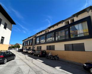 Vista exterior de Dúplex de lloguer en Alfoz de Quintanadueñas amb Calefacció, Jardí privat i Parquet