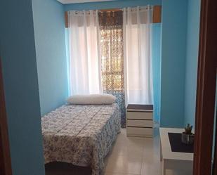 Flat to share in Carrer Lafora, 32, Florida Baja