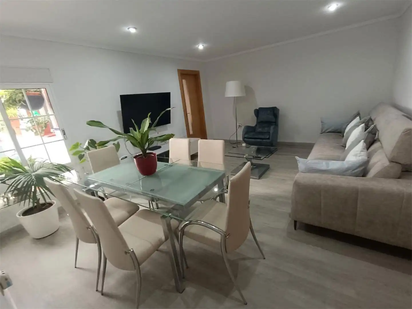 Detached homes for sale in Carrer del Poeta Llombart, 8, Centro Puerto Living room of Detached homes for sale in Sagunto / Sagunt with Air Conditioner, Terrace and Balcony
