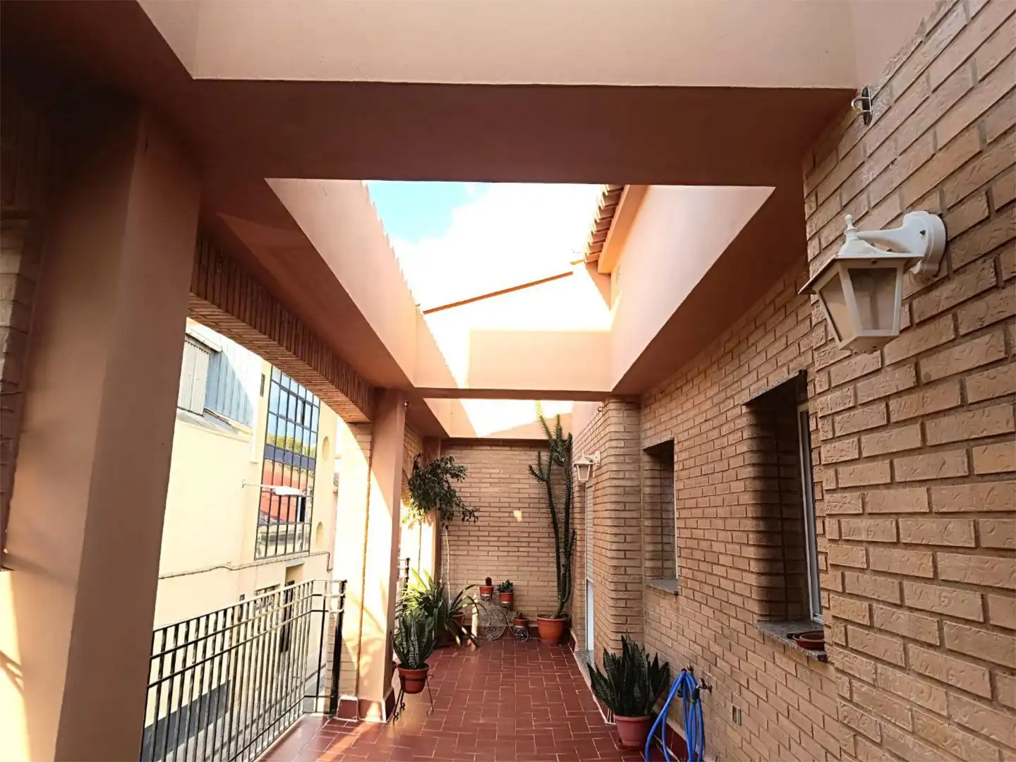 Detached homes for sale in Carrer del Poeta Llombart, 8, Centro Puerto Terrace of Detached homes for sale in Sagunto / Sagunt with Air Conditioner, Terrace and Balcony