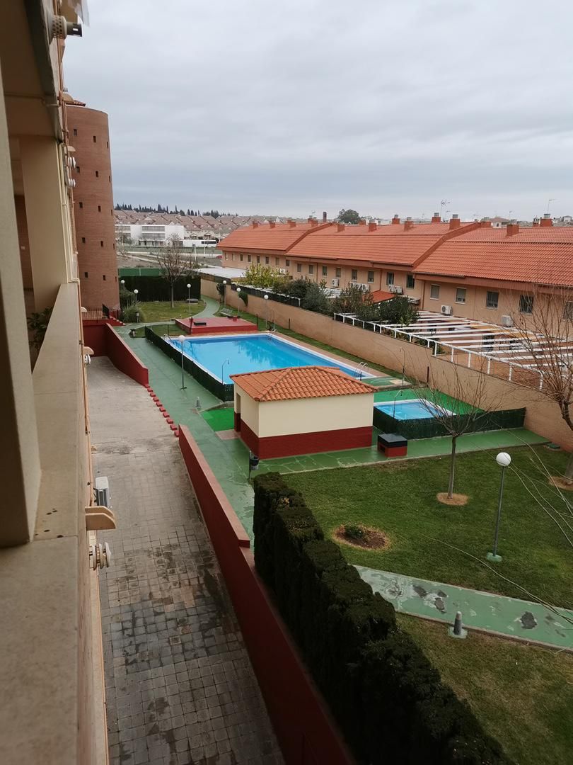 Swimming pool of Flat to rent in Mérida  with Air Conditioner, Heating and Parquet flooring