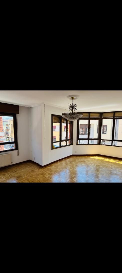 Living room of Flat for sale in Parres