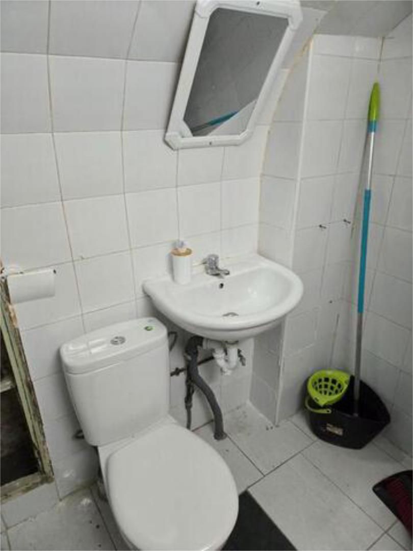 Bathroom of Premises to rent in Chiclana de la Frontera  with Air Conditioner