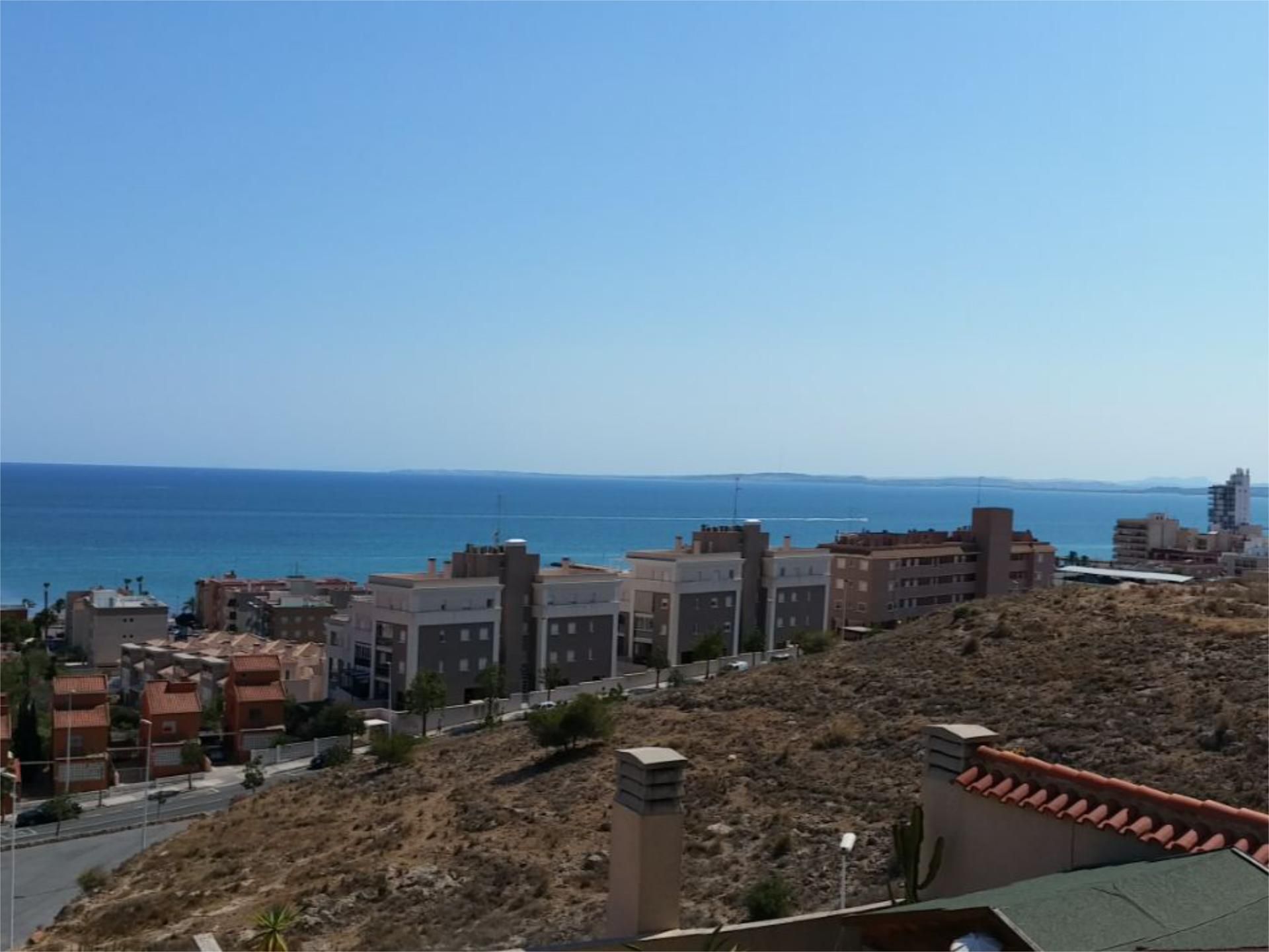 Vista exterior de Apartament de lloguer en  Sevilla Capital amb Piscina i Balcó