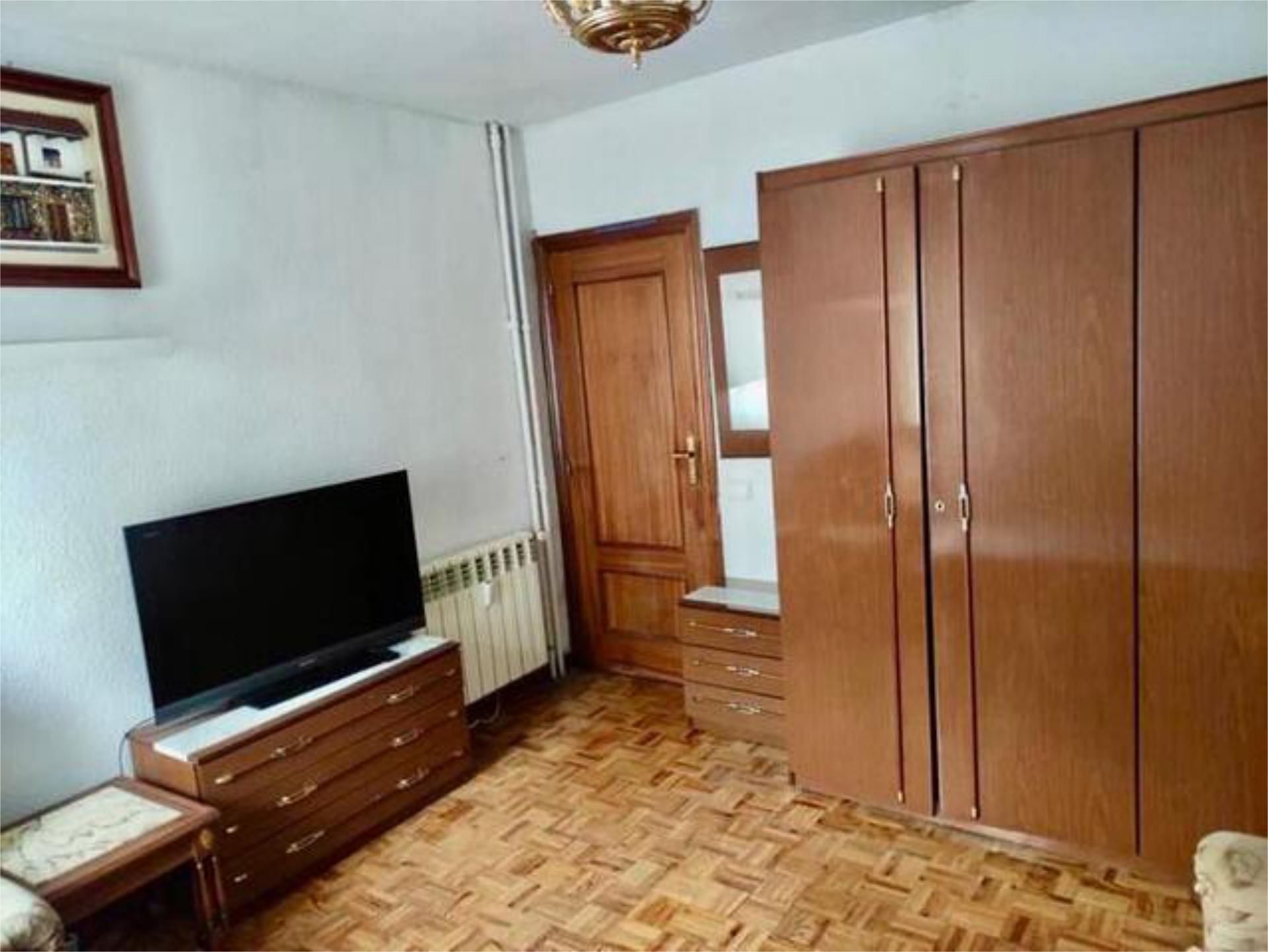 Dormitori de Casa o xalet per a compartir en  Madrid Capital amb Calefacció i Terrassa