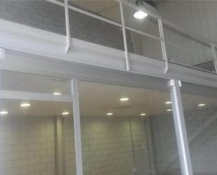 Industrial buildings to rent in Campos  with Air Conditioner