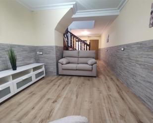 Casa adosada de lloguer en Castellón de la Plana / Castelló de la Plana amb Parquet, Terrassa i Moblat