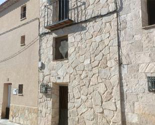 Vista exterior de Casa adosada en venda en Priego amb Balcó