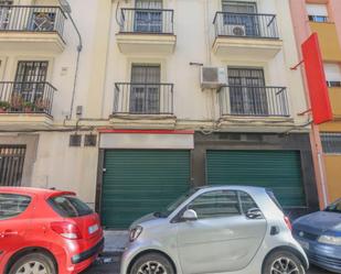 Vista exterior de Local en venda en  Sevilla Capital amb Aire condicionat, Calefacció i Moblat