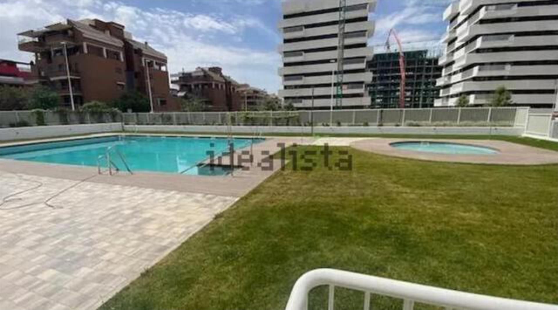 Piscina de Pis en venda en  Granada Capital amb Terrassa i Piscina
