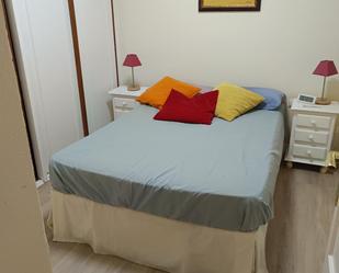 Dormitori de Pis en venda en  Sevilla Capital amb Aire condicionat, Parquet i Moblat