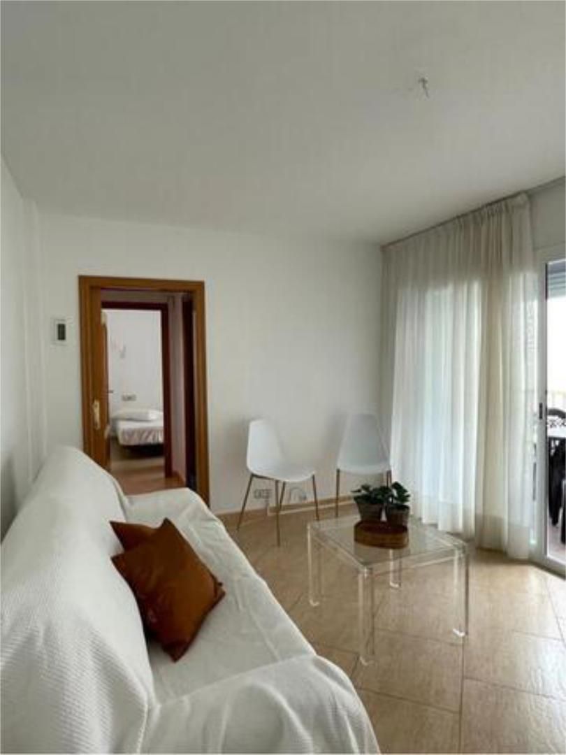 Sala d'estar de Apartament de lloguer en Calafell amb Terrassa i Moblat