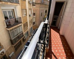 Vista exterior de Pis en venda en  Almería Capital amb Aire condicionat i Terrassa