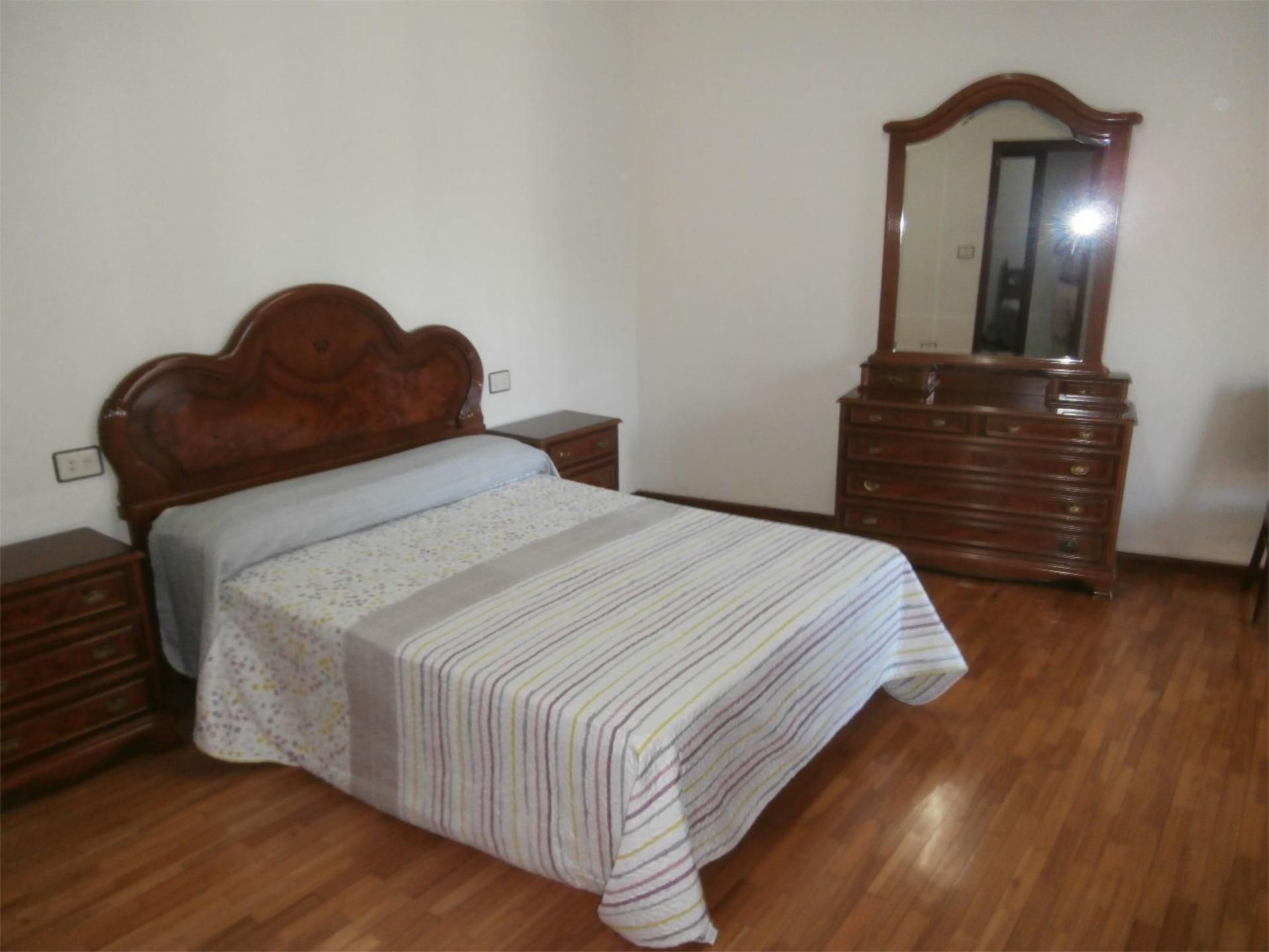 Bedroom of Flat for sale in Ourense Capital   with Heating, Parquet flooring and Storage room