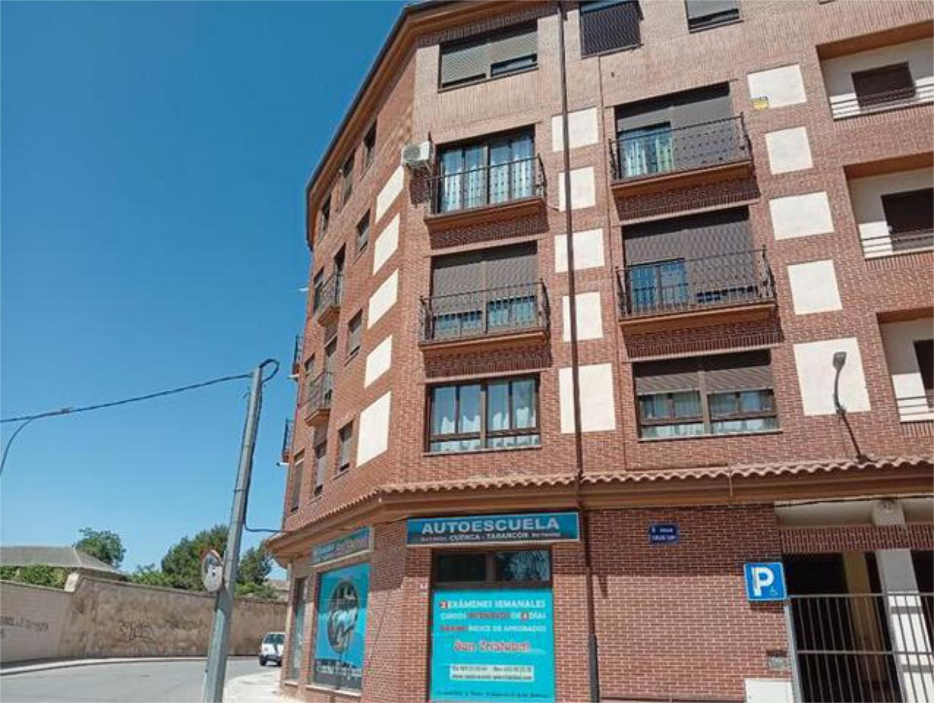 Exterior view of Flat to rent in Tarancón  with Heating, Terrace and Storage room