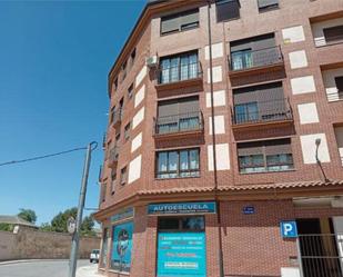Exterior view of Flat to rent in Tarancón  with Heating, Terrace and Storage room