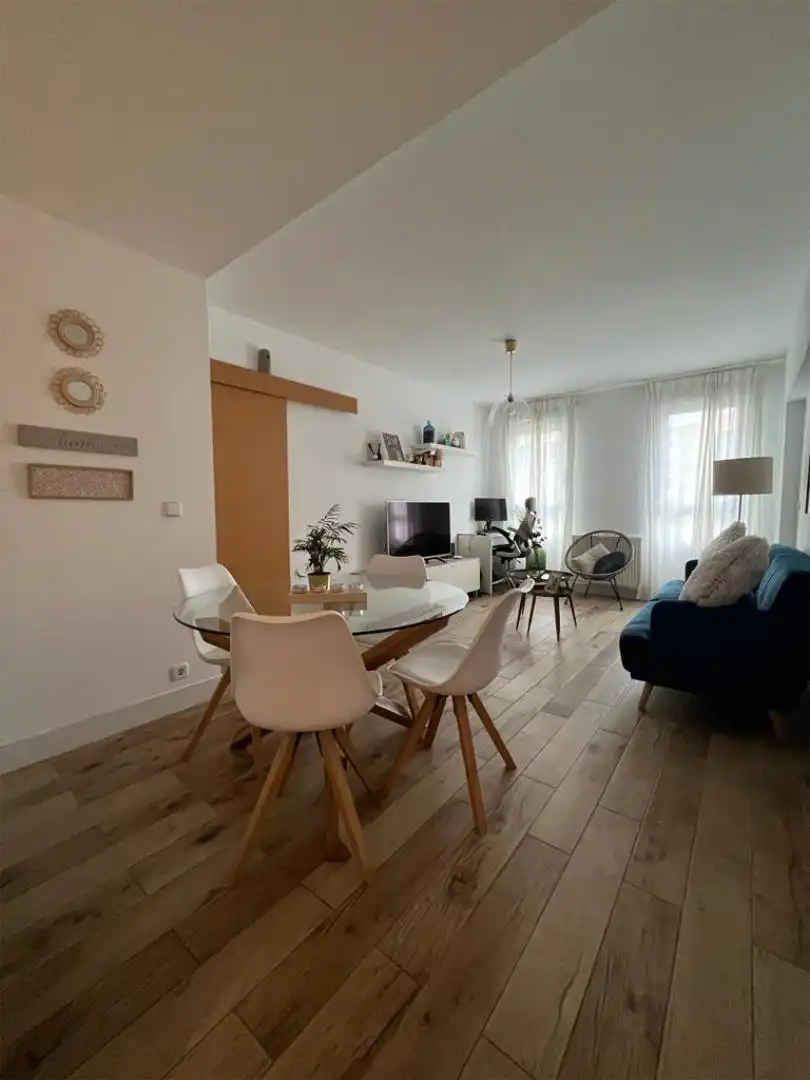 Piso de alquiler en Calle de Malta, 1, Avenida Europa Sala de estar de Piso de alquiler en Pozuelo de Alarcón con Aire acondicionado, Calefacción y Jardín privado