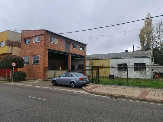 Nave industrial en Venta en Avenida Cardenal Marcelo González, 45 en Villanubla