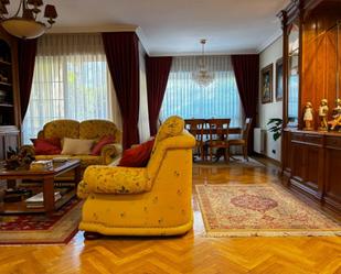 Living room of Single-family semi-detached for sale in  Madrid Capital  with Air Conditioner, Heating and Private garden