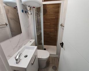 Bathroom of Study to rent in  Madrid Capital  with Air Conditioner