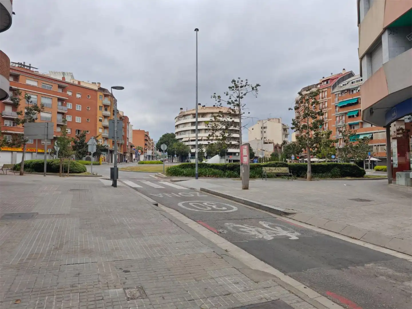 Local en venta en Carretera de Matadepera, 188, Sant Pere Vista exterior de Local en venta en Terrassa con Aire acondicionado, Calefacción y Amueblado