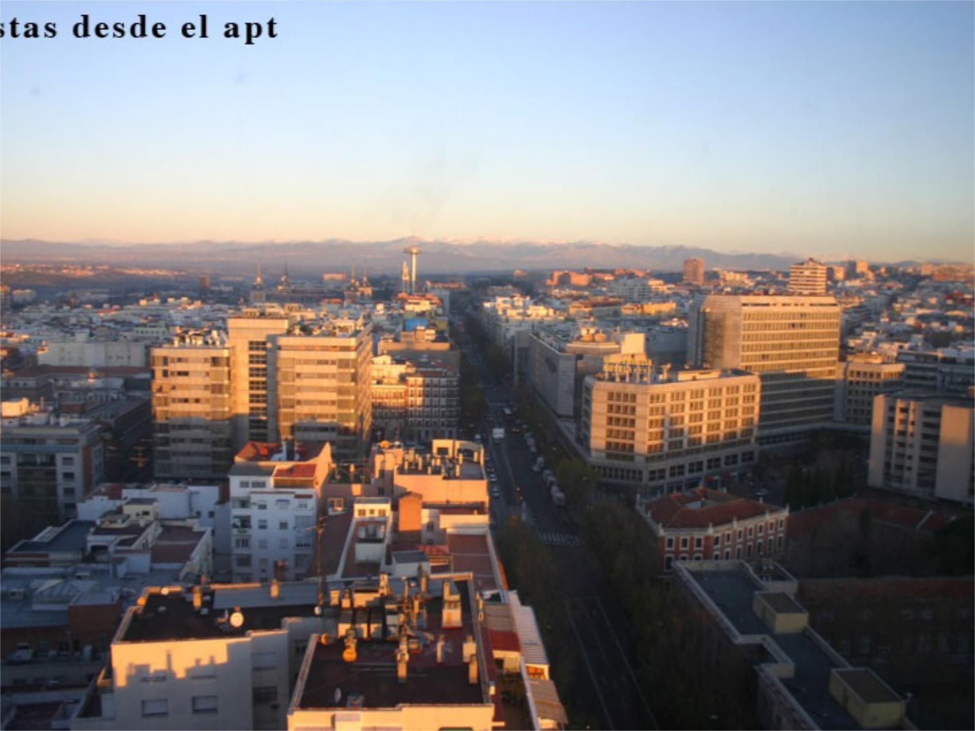 Vista exterior de Estudi de lloguer en  Madrid Capital amb Aire condicionat
