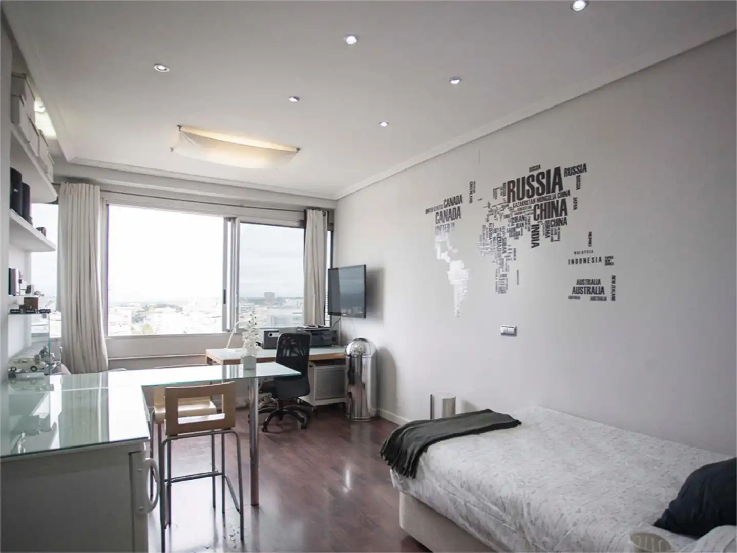 Study for rent in Calle de la Princesa, 25, Argüelles Bedroom of Study for rent in Madrid with Air Conditioner, Heating and Parquet flooring
