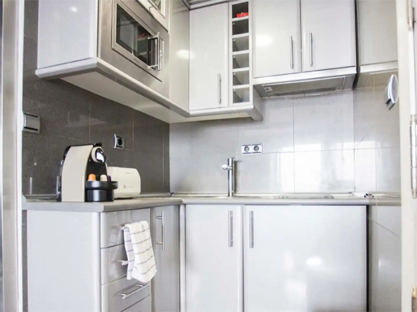 Study for rent in Calle de la Princesa, 25, Argüelles Kitchen of Study for rent in Madrid with Air Conditioner, Heating and Parquet flooring