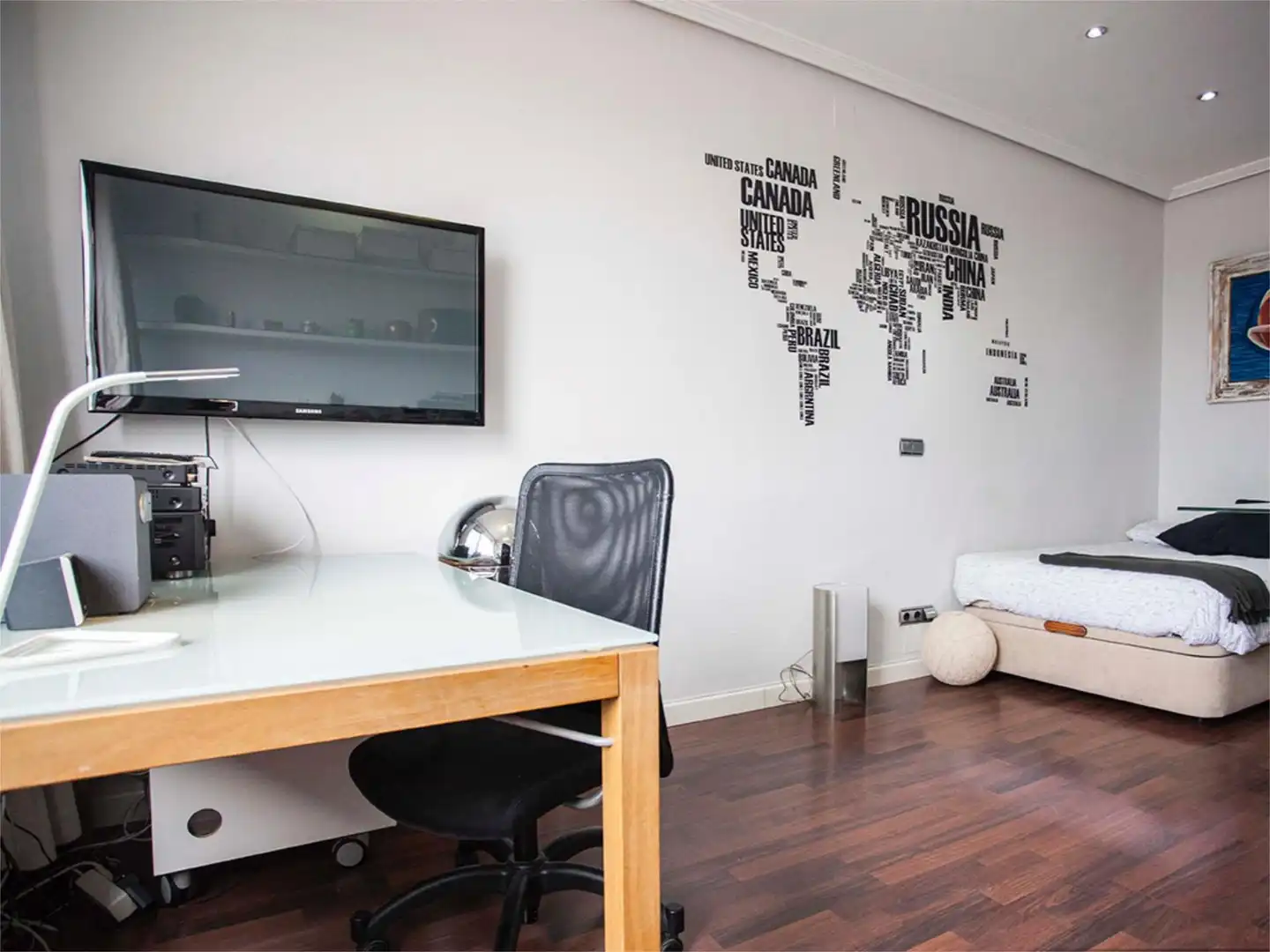 Study for rent in Calle de la Princesa, 25, Argüelles Living room of Study for rent in Madrid with Air Conditioner, Heating and Parquet flooring