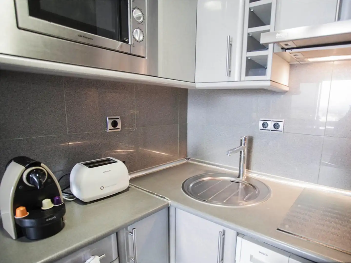 Study for rent in Calle de la Princesa, 25, Argüelles Kitchen of Study for rent in Madrid with Air Conditioner, Heating and Parquet flooring
